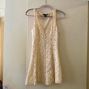 Vestido de randa crema